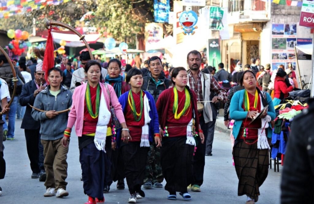 पोखरा नयाँ वर्ष मनाउन पर्यटकको भिड लागेको छ