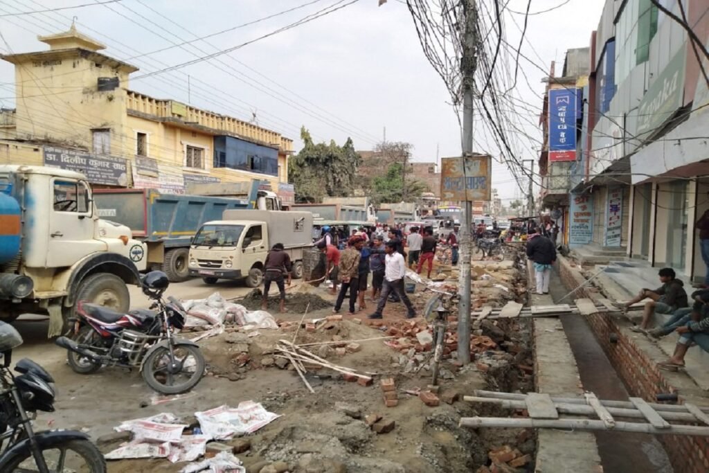 राजविराजले शहरमा भीडभाड व्यवस्थापन गर्न ट्राफिक नियन्त्रण परियोजना सुरु गर्दछ