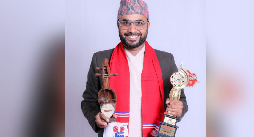 अवार्ड पाएपछि विजय बरालले सम्झिए मण्डलाको पुरानो मञ्चदेखि क्यामराअघि उभिएको ‘छड्के’ सम्मको क्षण