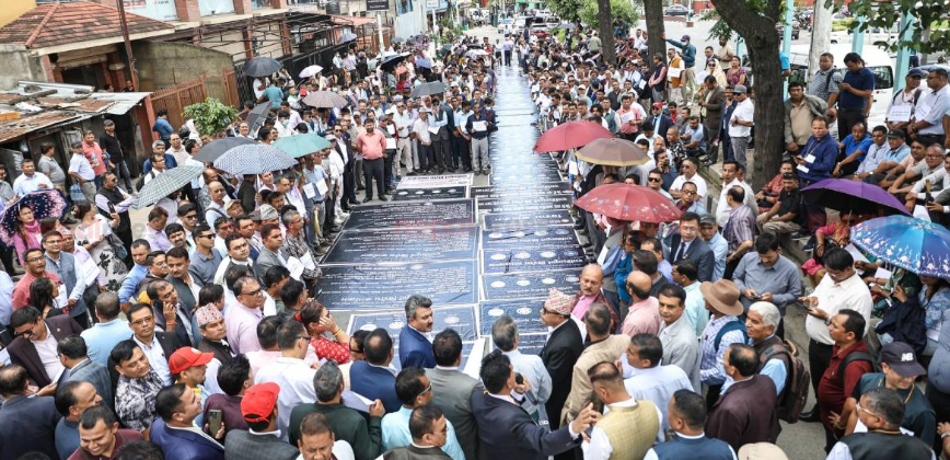 सिंहदरबारमा शिक्षा विधेयक पारितको तयारी भइरहँदा सडक आन्दोलनमा होमिए बोर्डिङ सञ्चालक