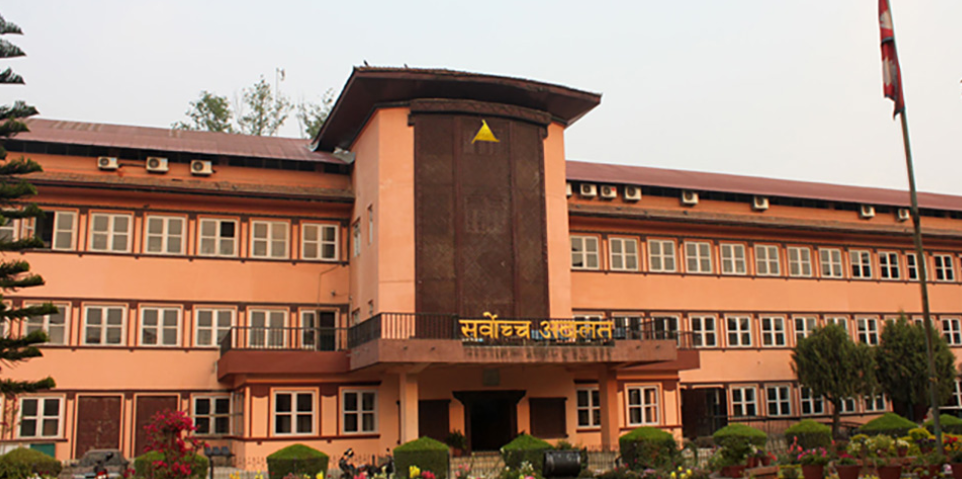 मधेशको मुख्यमन्त्री नियुक्ति विवादमा सर्वोच्चको कारण देखाऊ आदेश